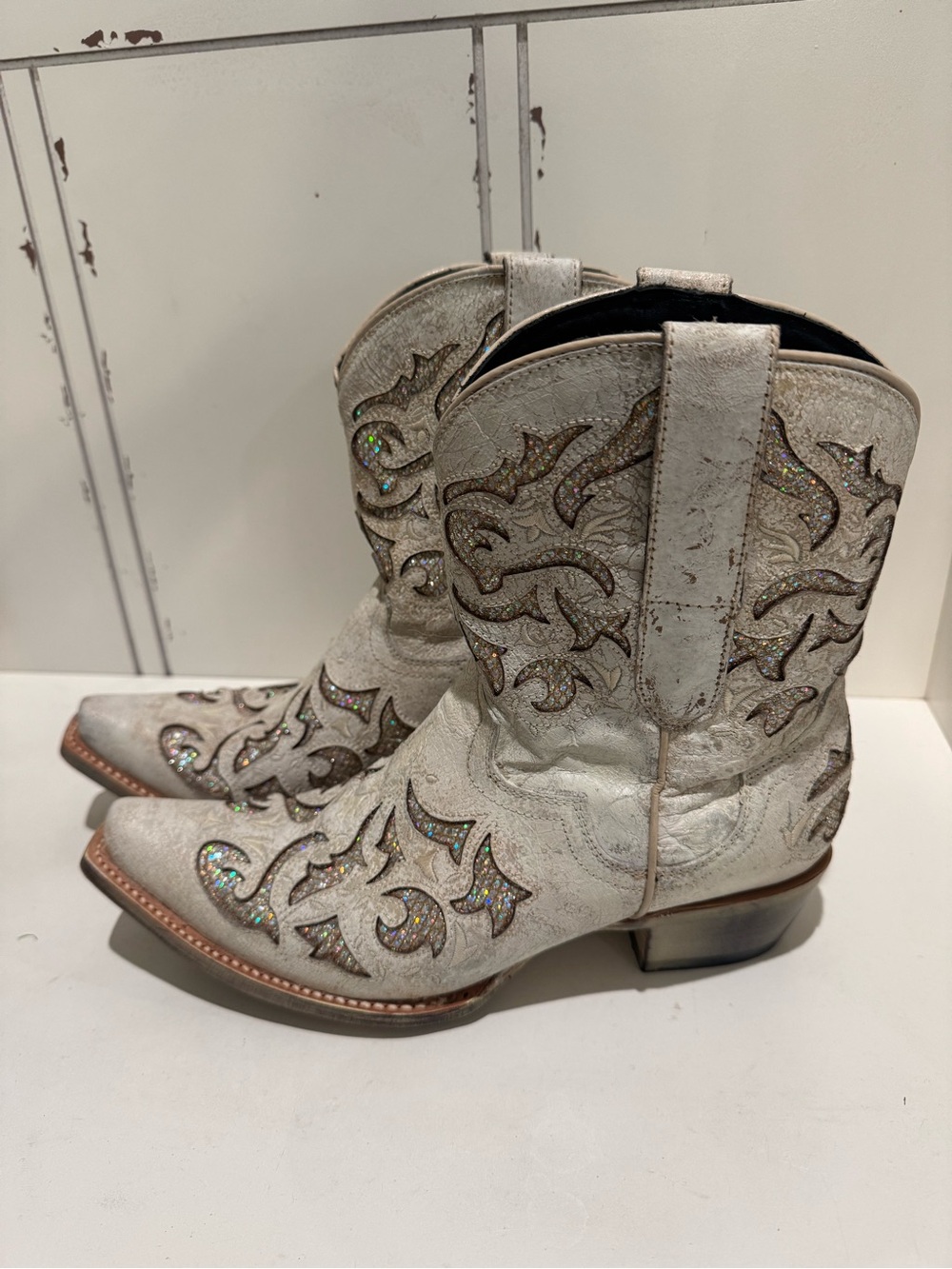 J.B. Dillon Reserve White Distressed Glitter Inlay Western Boots Size 10B